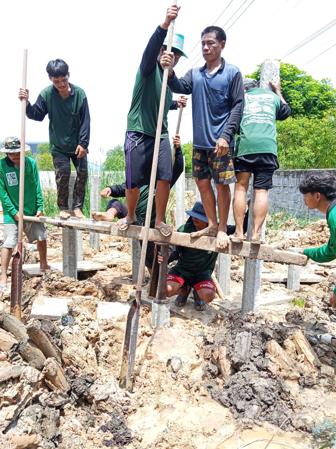 2 - https://ช่างเทพรับตอกเสาเข็ม.com | บริการรับตอกเสาเข็มไมโครไพล์และตอกเสาเข็มด้วยแรงคนทั่วกรุงเทพฯ นนทบุรี ปทุมธานี โดยทีมงานช่างเทพผู้เชี่ยวชาญ รับประกันคุณภาพและราคาถูก ติดต่อได้ทันที